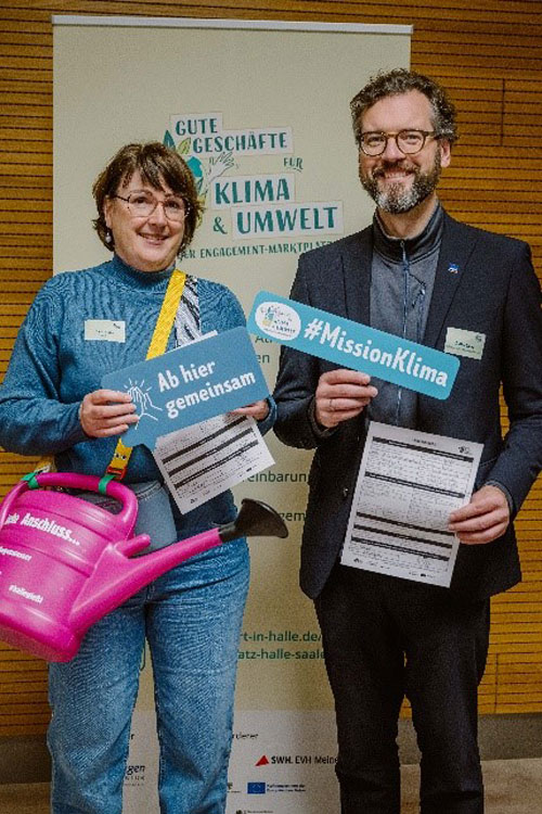 Marktplatz „Gute Geschäfte für Klima und Umwelt“ am 17.11.2025: Vereinbarungen zwischen Unternehmen und gemeinnützigen Organisationen werden abgeschlossen (Foto: A. Kolata)